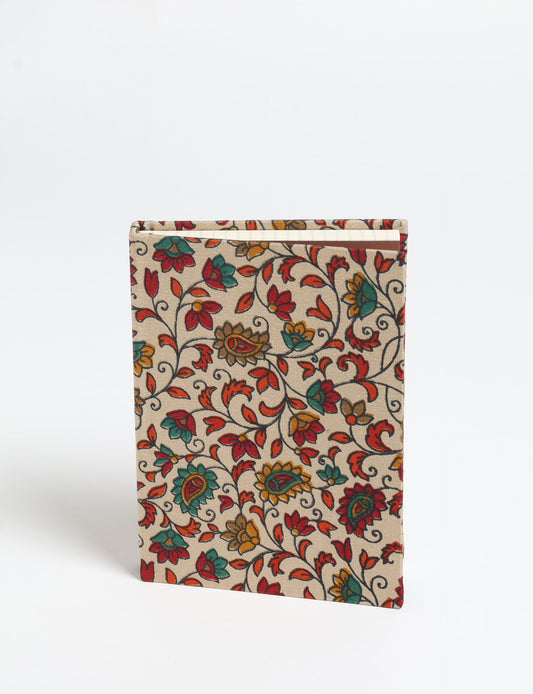 Indulge your creative spirit with our A6 hardcover notebook – a blend of sustainability and style. Made with 100% recycled paper and adorned with pre-loved sari fabric, this eco-conscious notebook encourages mindful note-taking and resonates with the principles of eco-friendly fashion.
