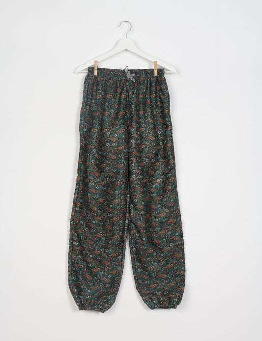 Comfortable and sustainable JOGGER PANTS, pull-on style crafted from eco-materials. Elastic drawstring waist, cotton twill tape, elasticated hems, and slant pockets for style and functionality. Make a positive impact on people and the planet with your fashion choices.