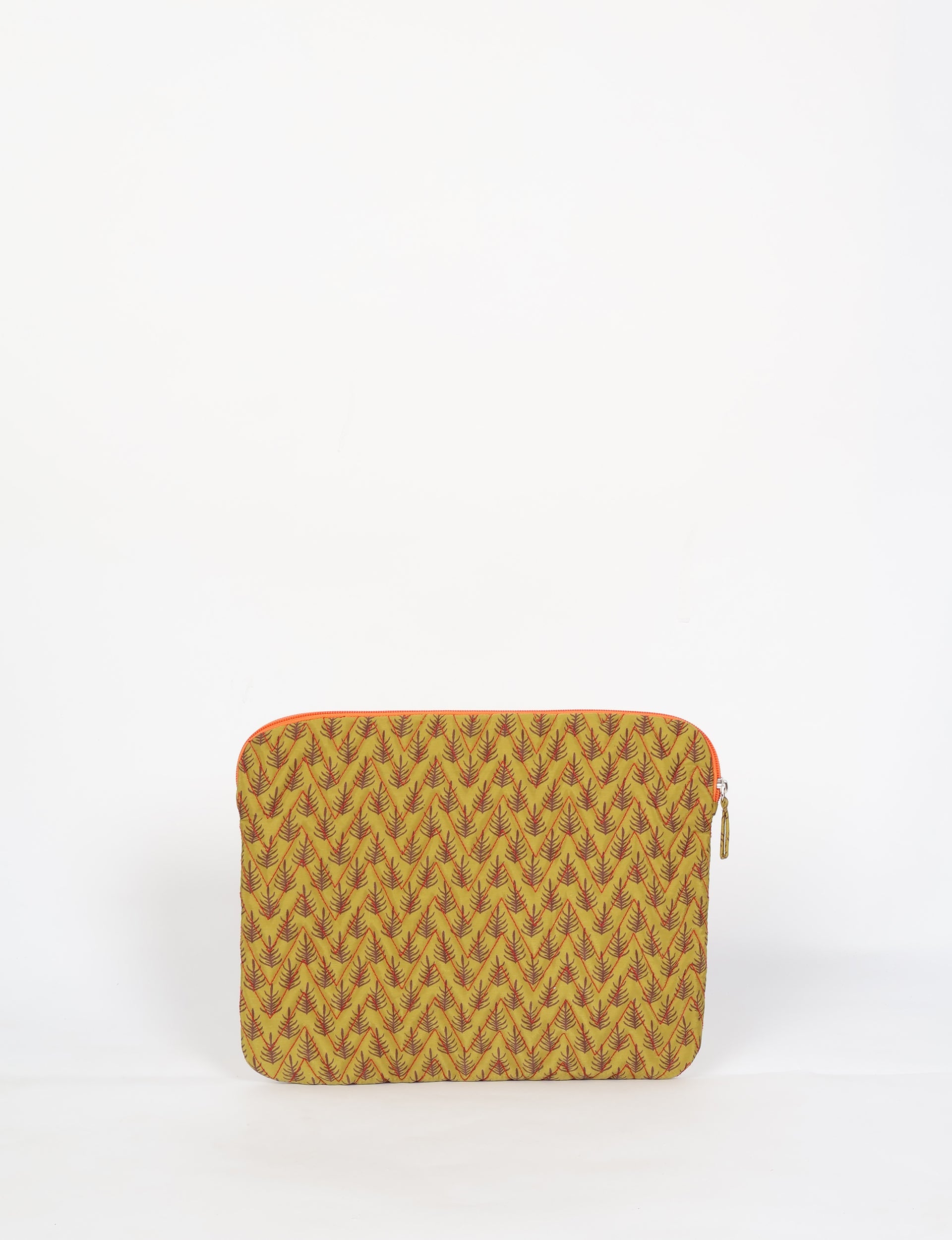 Elevate your tech style with our QUILTED LAPTOP SLEEVE 15-16 inches. Crafted with eco-friendly materials, the quilted design provides cushioning and durable protection for your 15"-16" laptop. Lightweight and stylish, with a secure zipper closure – your ethical choice for sustainable tech storage.