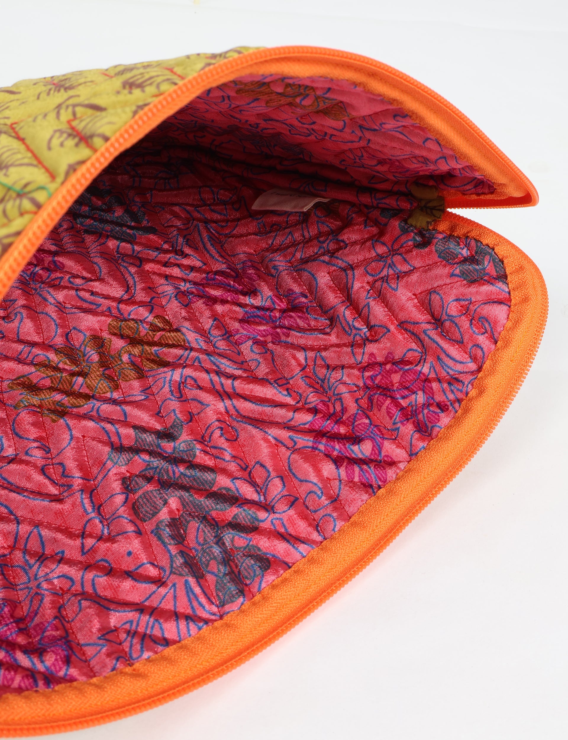 Elevate your tech style with our QUILTED LAPTOP SLEEVE 15-16 inches. Crafted with eco-friendly materials, the quilted design provides cushioning and durable protection for your 15"-16" laptop. Lightweight and stylish, with a secure zipper closure – your ethical choice for sustainable tech storage.