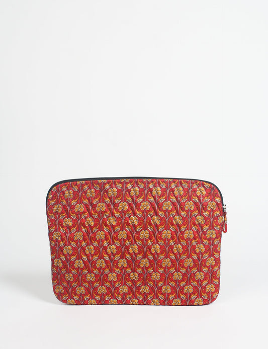 Elevate your tech style with our QUILTED LAPTOP SLEEVE 15-16 inches. Crafted with eco-friendly materials, the quilted design provides cushioning and durable protection for your 15"-16" laptop. Lightweight and stylish, with a secure zipper closure – your ethical choice for sustainable tech storage.