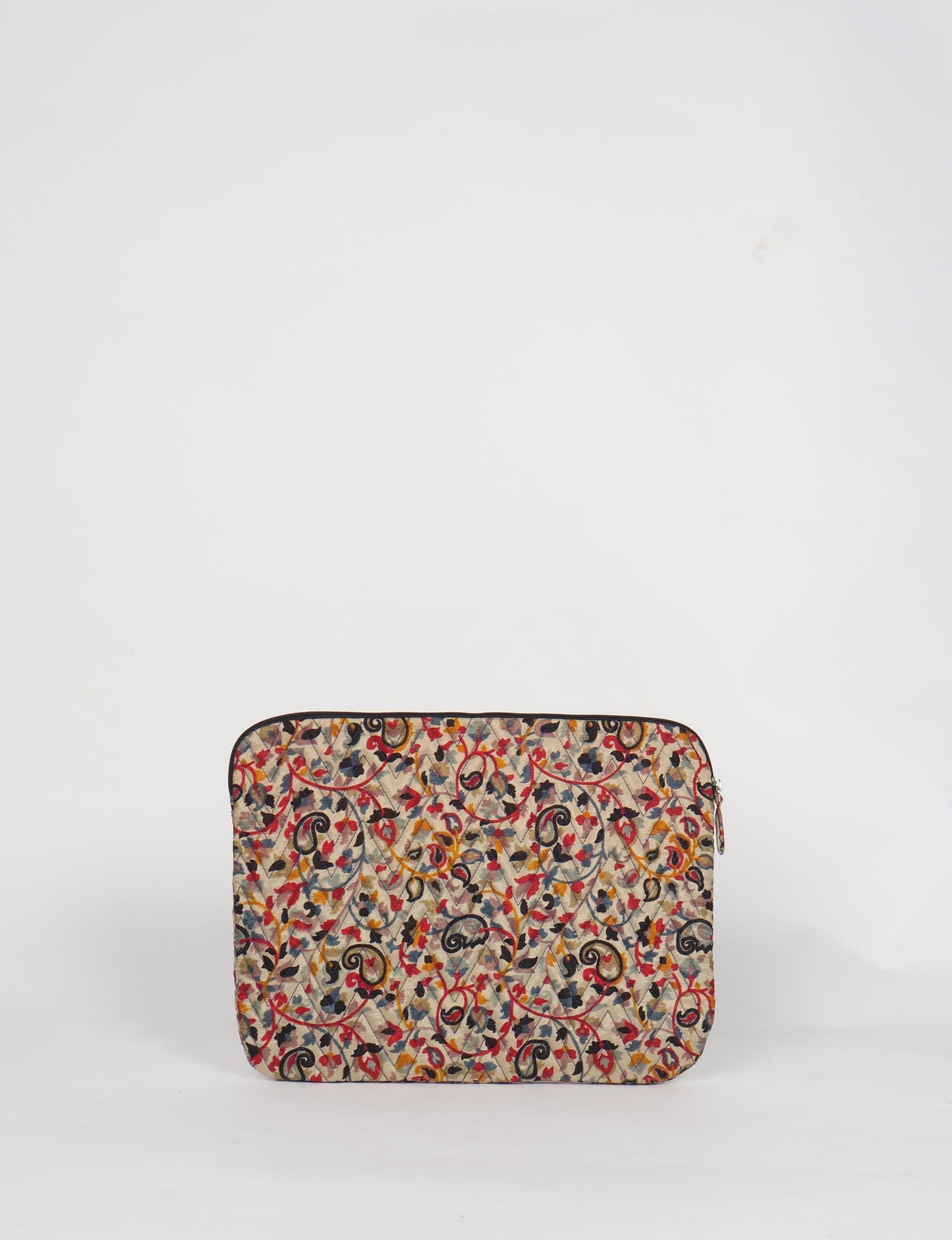 Elevate your tech style with our QUILTED LAPTOP SLEEVE 15-16 inches. Crafted with eco-friendly materials, the quilted design provides cushioning and durable protection for your 15"-16" laptop. Lightweight and stylish, with a secure zipper closure – your ethical choice for sustainable tech storage.
