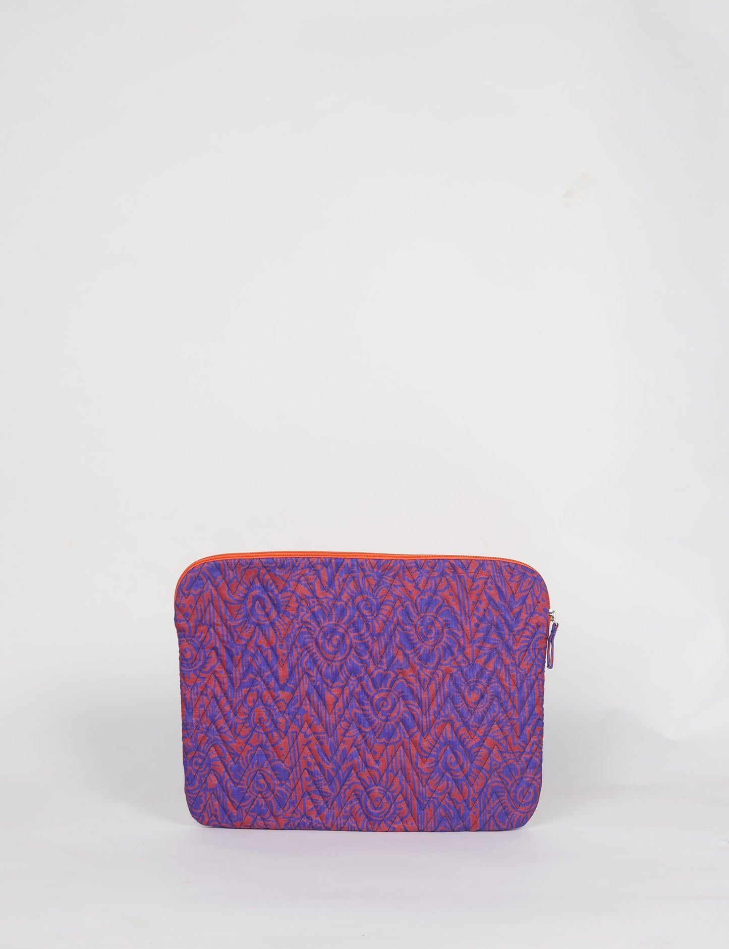 Elevate your tech style with our QUILTED LAPTOP SLEEVE 15-16 inches. Crafted with eco-friendly materials, the quilted design provides cushioning and durable protection for your 15"-16" laptop. Lightweight and stylish, with a secure zipper closure – your ethical choice for sustainable tech storage.
