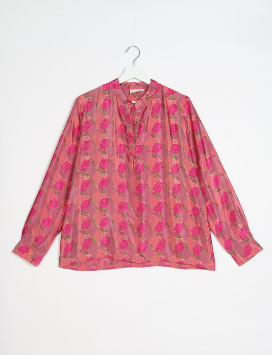Versatile DAY BLOUSE, a sustainable wardrobe essential with a classic Johnny collar and full sleeves. Lightweight fabric for a comfortable fit, perfect for dressing up or down. Explore ethical clothing and green fashion with this eco-friendly and timeless piece, perfect for any occasion.