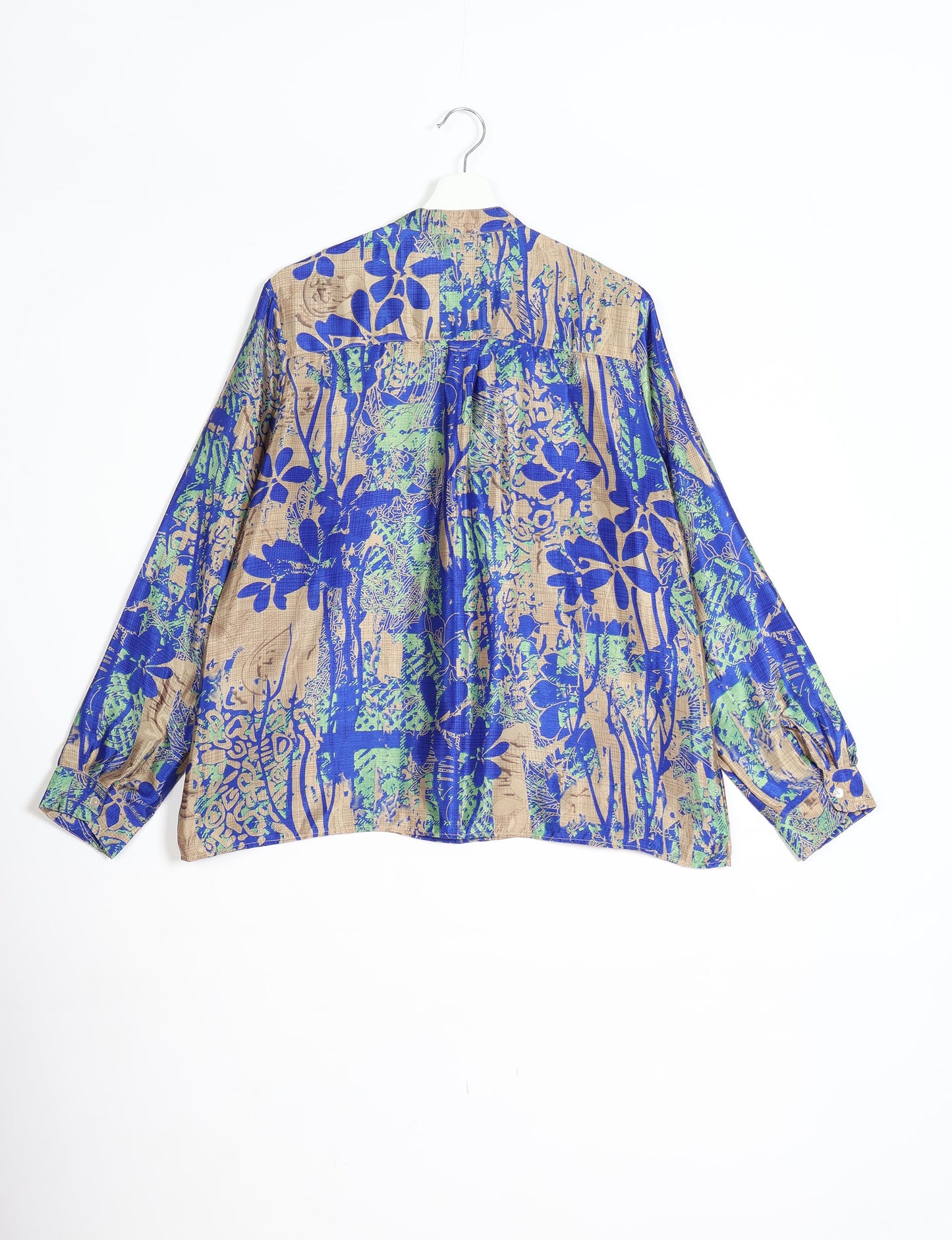 Versatile DAY BLOUSE, a sustainable wardrobe essential with a classic Johnny collar and full sleeves. Lightweight fabric for a comfortable fit, perfect for dressing up or down. Explore ethical clothing and green fashion with this eco-friendly and timeless piece, perfect for any occasion.