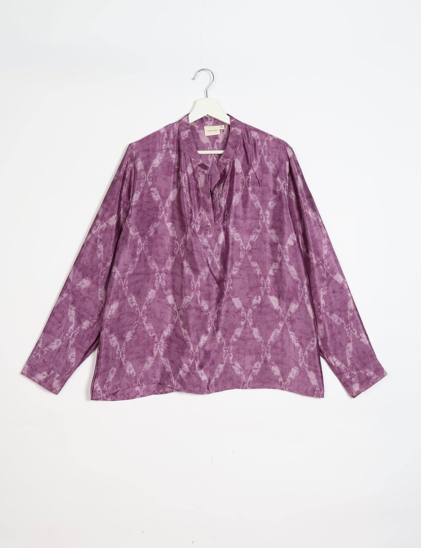 Versatile DAY BLOUSE, a sustainable wardrobe essential with a classic Johnny collar and full sleeves. Lightweight fabric for a comfortable fit, perfect for dressing up or down. Explore ethical clothing and green fashion with this eco-friendly and timeless piece, perfect for any occasion.