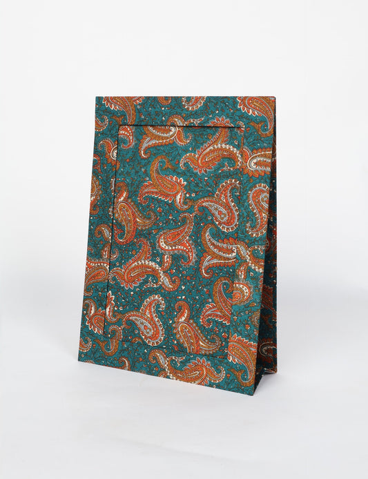 A4 size fabric photo frame with fold-out stand, made using upcycled clothing and recycled fashion concepts. Ideal for showcasing pictures, this eco friendly cloth-inspired frame highlights conscious clothing, zero waste clothing, and the essence of slow fashion.