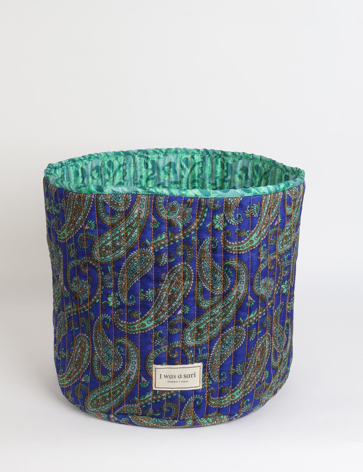 Quilted storage basket - Blue Paisley