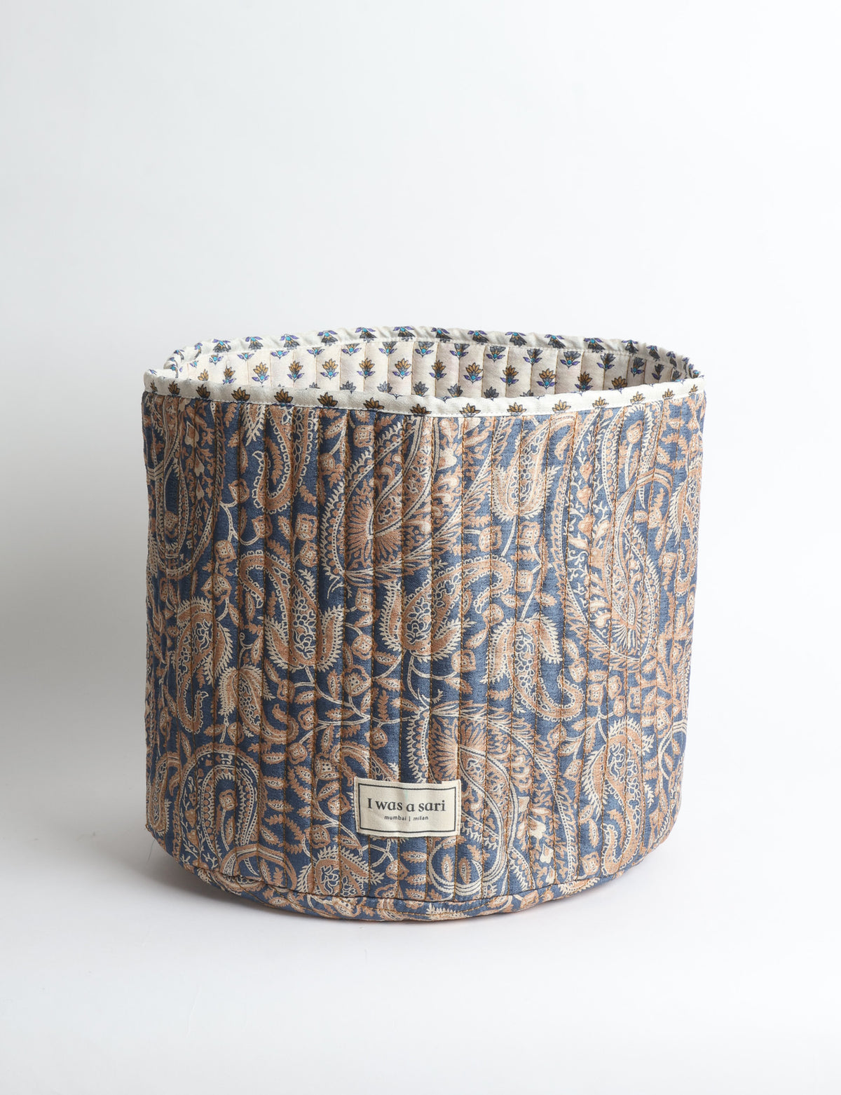 Quilted storage basket - Grey Paisley