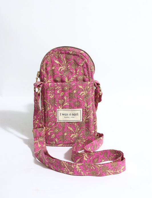 Quilted mobile bag compact crossbody phone pouch with adjustable strap and zip closure