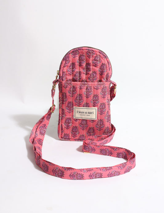 Quilted mobile bag compact crossbody phone pouch with adjustable strap and zip closure