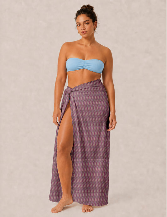 Explore sustainable elegance with our PAREO – a versatile piece for conscious fashion enthusiasts. More than an accessory, it's a statement of ethical clothing and green fashion. Ideal for getaways, this wrap-around works as a coverup, turban, or throw, showcasing our commitment to slow fashion, upcycled garments, and eco-friendly practices. Elevate your wardrobe with this eco-conscious and stylish pareo, a perfect addition to your collection of sustainable women's clothing.