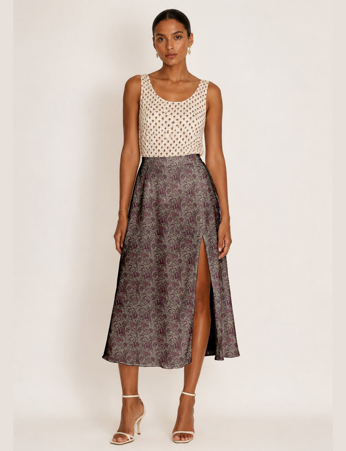 A line skirt with slit - Pink Paisley