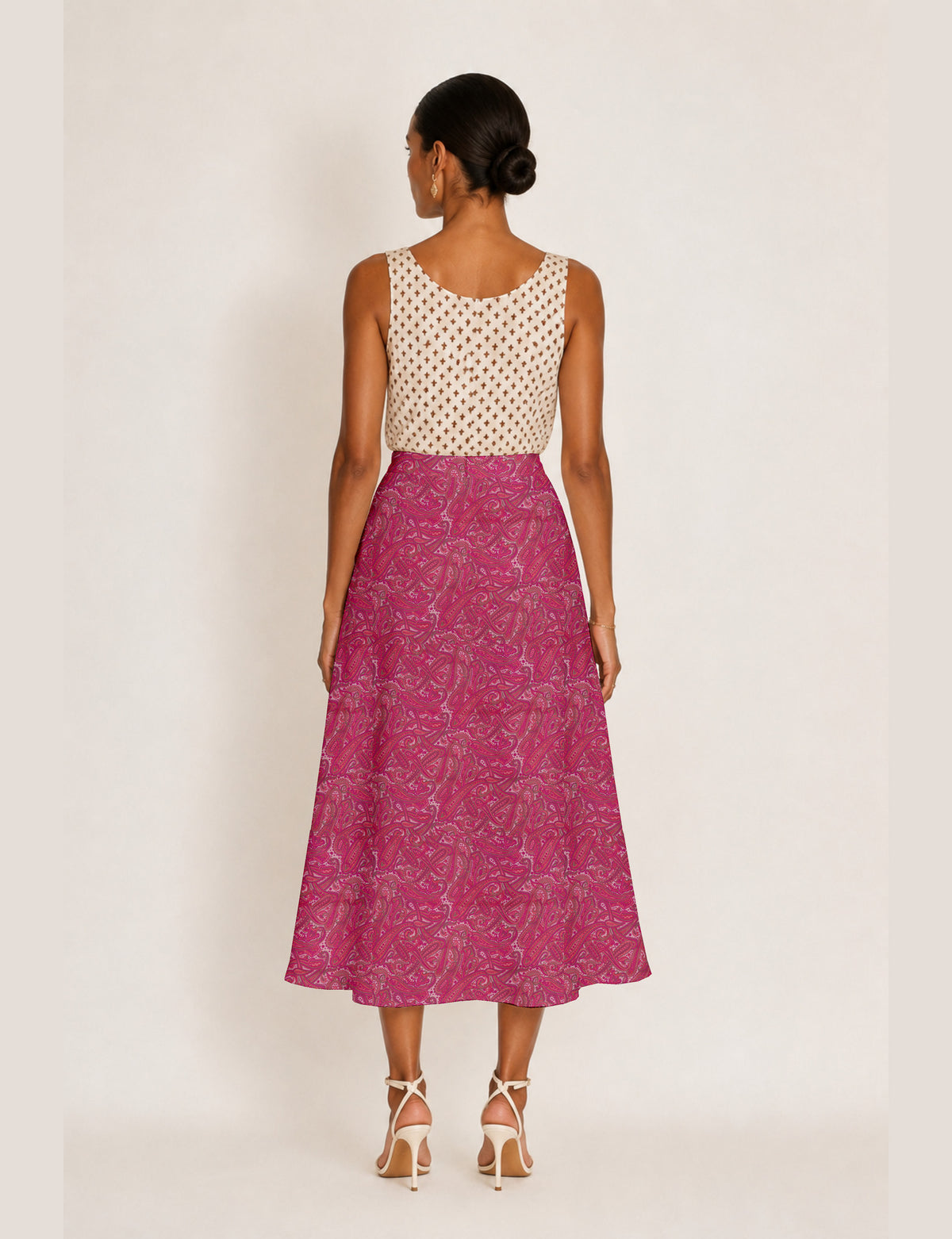 A line skirt with slit - Pink Paisley