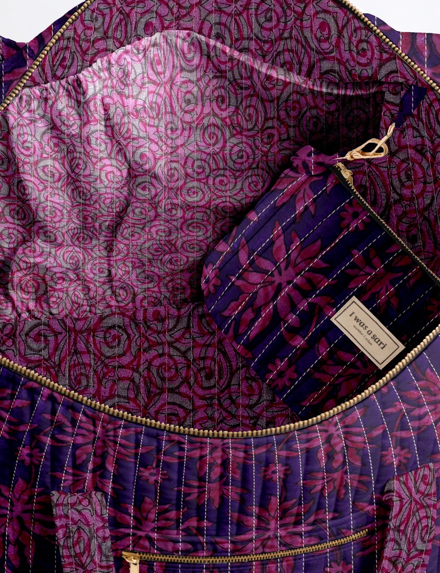 Quilted travel barrel bag with spacious interior and dual handles
Stylish quilted barrel handbag for daily use and short trips
Quilted barrel duffle-style bag with zip closure and inner pouch
I was a Sari quilted barrel bag front view showing structured shape
Quilted barrel bag side view highlighting size and handle drop
Open quilted barrel bag showing spacious interior and pouch