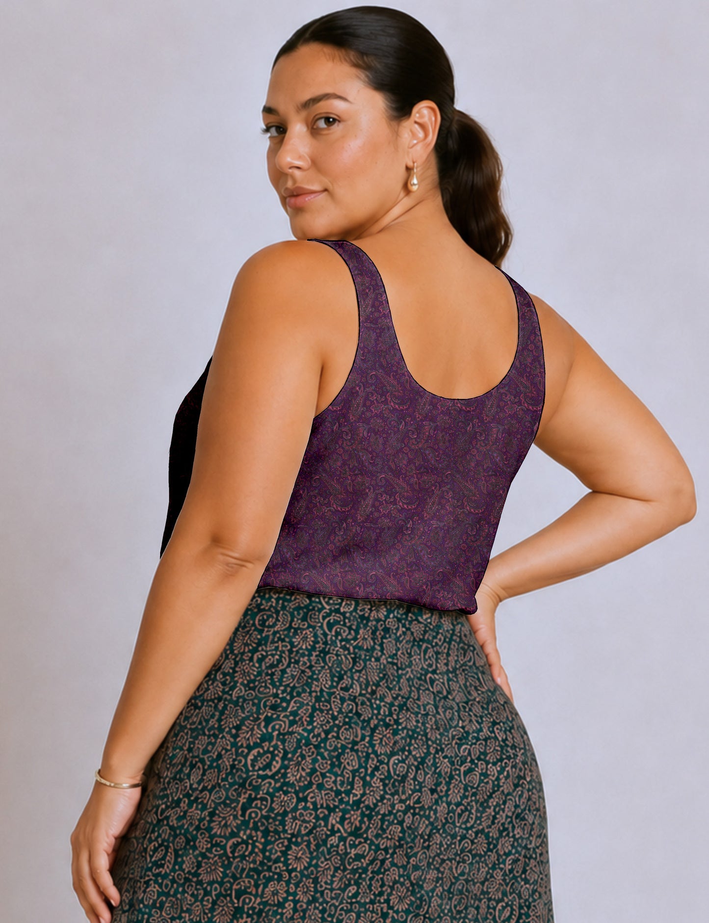 Sleeveless blouse - Purple Paisley