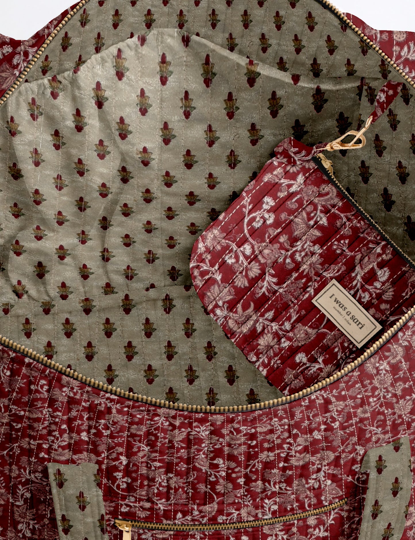 Quilted travel barrel bag with spacious interior and dual handles
Stylish quilted barrel handbag for daily use and short trips
Quilted barrel duffle-style bag with zip closure and inner pouch
I was a Sari quilted barrel bag front view showing structured shape
Quilted barrel bag side view highlighting size and handle drop
Open quilted barrel bag showing spacious interior and pouch