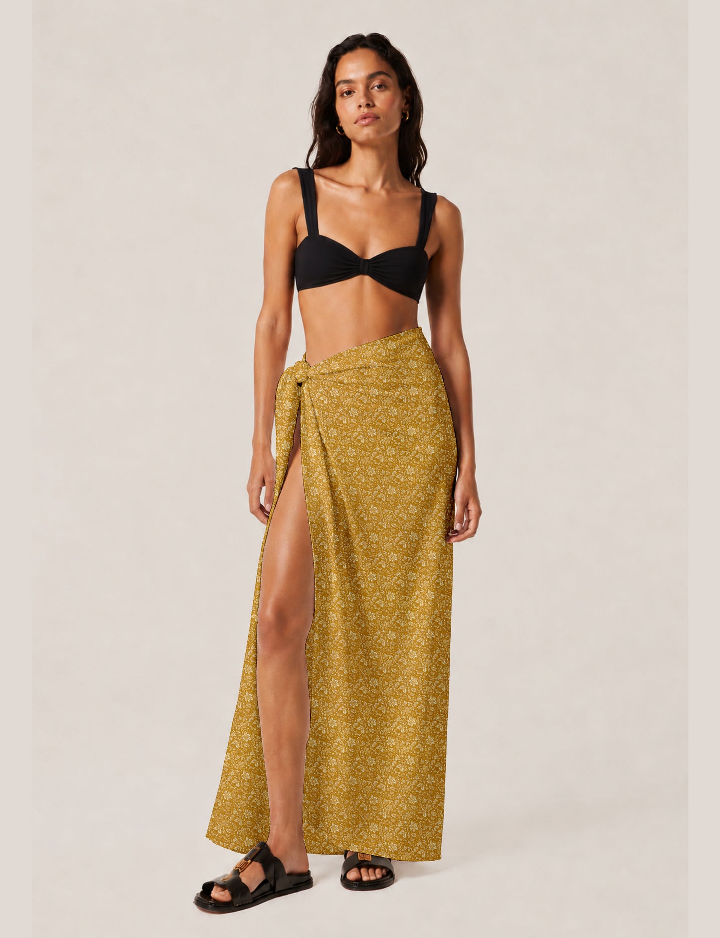 Explore sustainable elegance with our PAREO – a versatile piece for conscious fashion enthusiasts. More than an accessory, it's a statement of ethical clothing and green fashion. Ideal for getaways, this wrap-around works as a coverup, turban, or throw, showcasing our commitment to slow fashion, upcycled garments, and eco-friendly practices. Elevate your wardrobe with this eco-conscious and stylish pareo, a perfect addition to your collection of sustainable women's clothing.