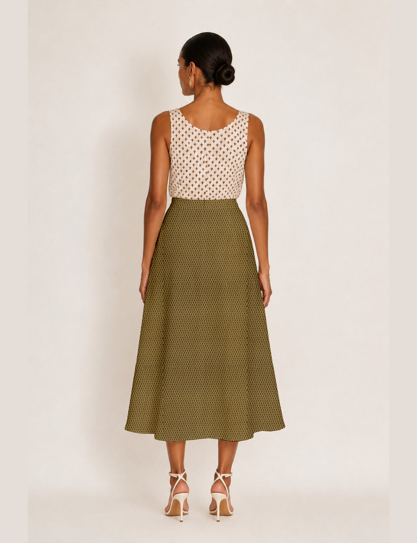 A line skirt with slit - Yellow Micro Design