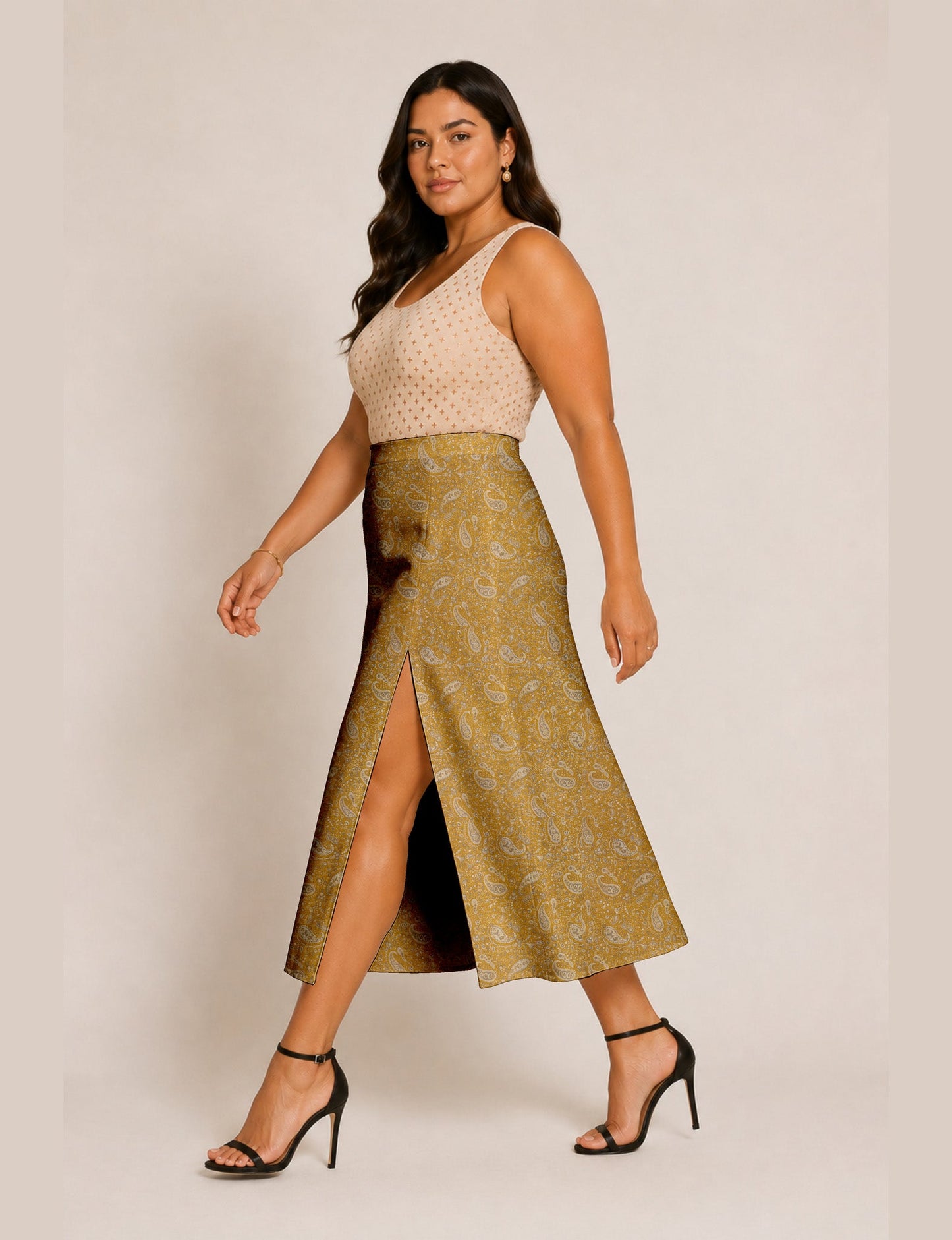 A line skirt with slit - Yellow Paisley